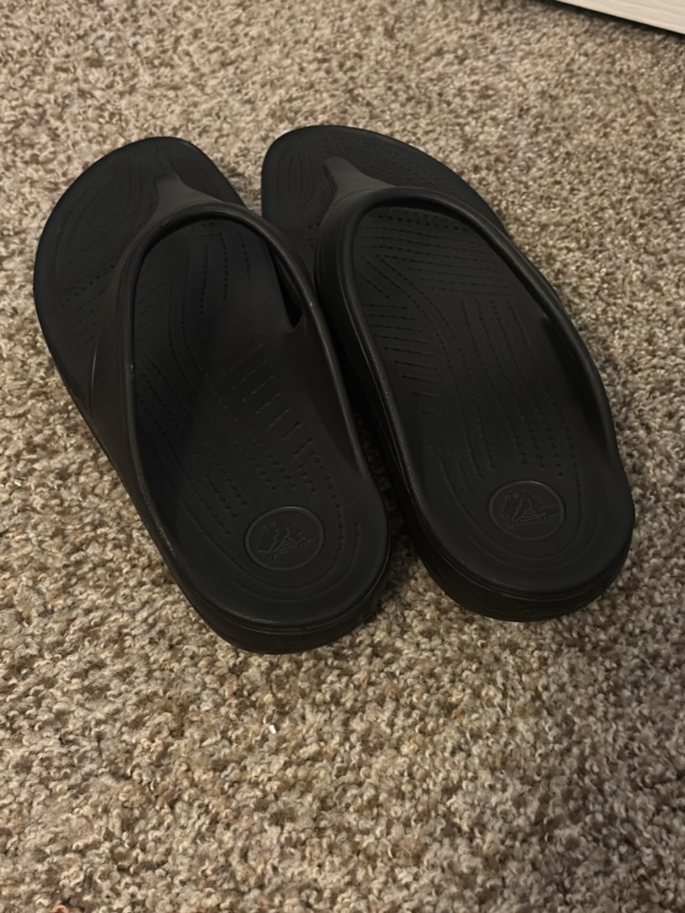 CROCS Unisex Black Foam Flip Sandals